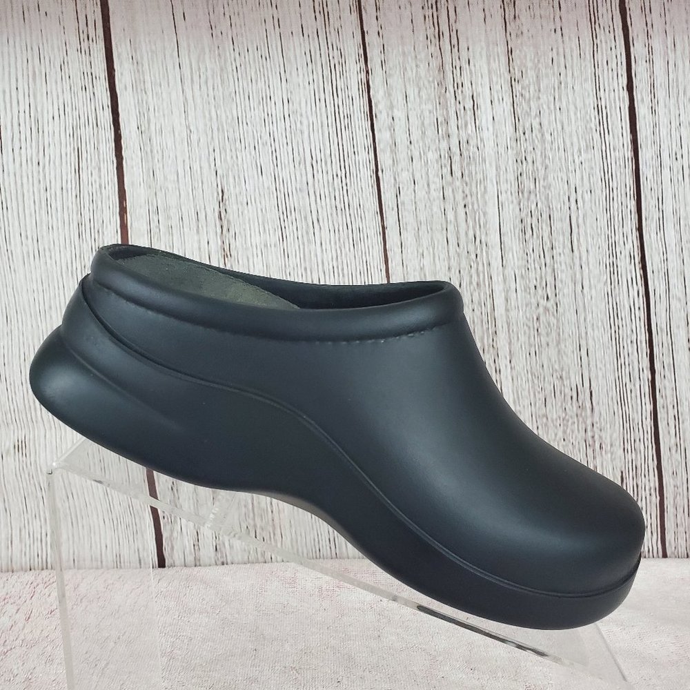 Klogs Women's Black Slip Resistant Non-Marking Mule Work Clogs Shoes Sz 7